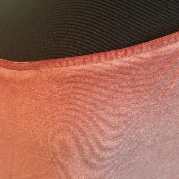 Torrid size 3. Cool Rust color 26” pit to pit x 27”L - Picture 4 of 7